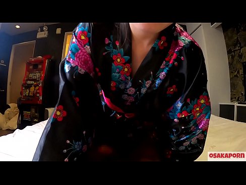 ❤️ Νεαρό κορίτσι cosplay αγαπάει το σεξ σε οργασμό με ένα squirt σε μια αλογόνα και μια πίπα. Ασιάτισσα με τριχωτό μουνί και όμορφα βυζιά σε παραδοσιακή ιαπωνική φορεσιά δείχνει αυνανισμό με γαμημένα παιχνίδια σε ερασιτεχνικό βίντεο. Sakura 3 OSAKAPORN ☑ Σούπερ σεξ ❤
